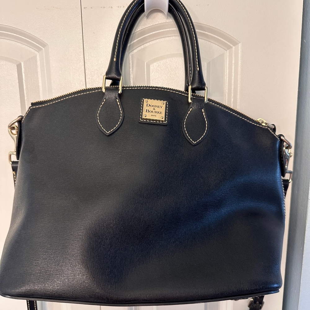 Large leather Dooney and Bourke purse